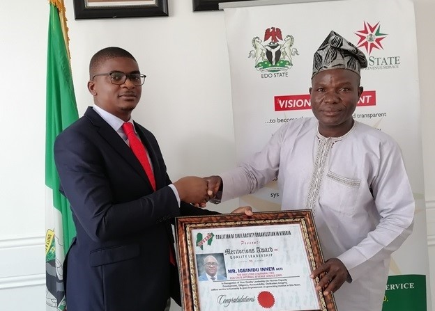 EIRS Revenue Boss Receives Meritorious Award on Quality Leadership